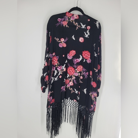 Torrid Size 1X Black Floral Print Crepe Fringe Open Front Kimono Duster - Picture 4 of 7